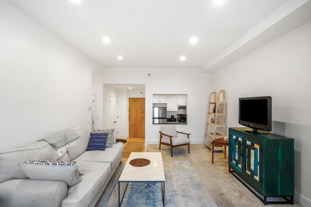 42 8th Street #5203 photo 3