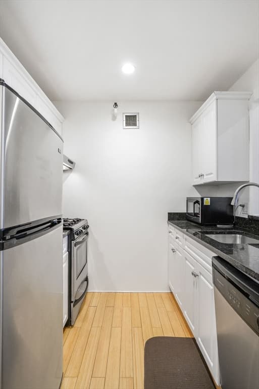42 8th Street #5203 photo 5