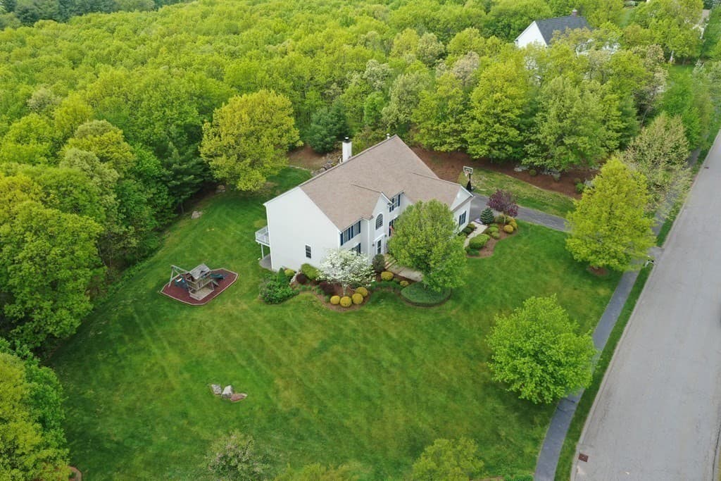 19 Maple Way