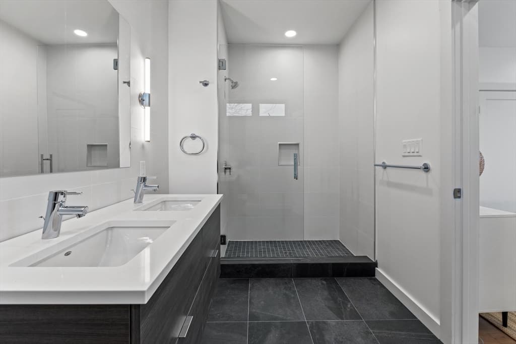 97 Elmwood Street #307 photo 5