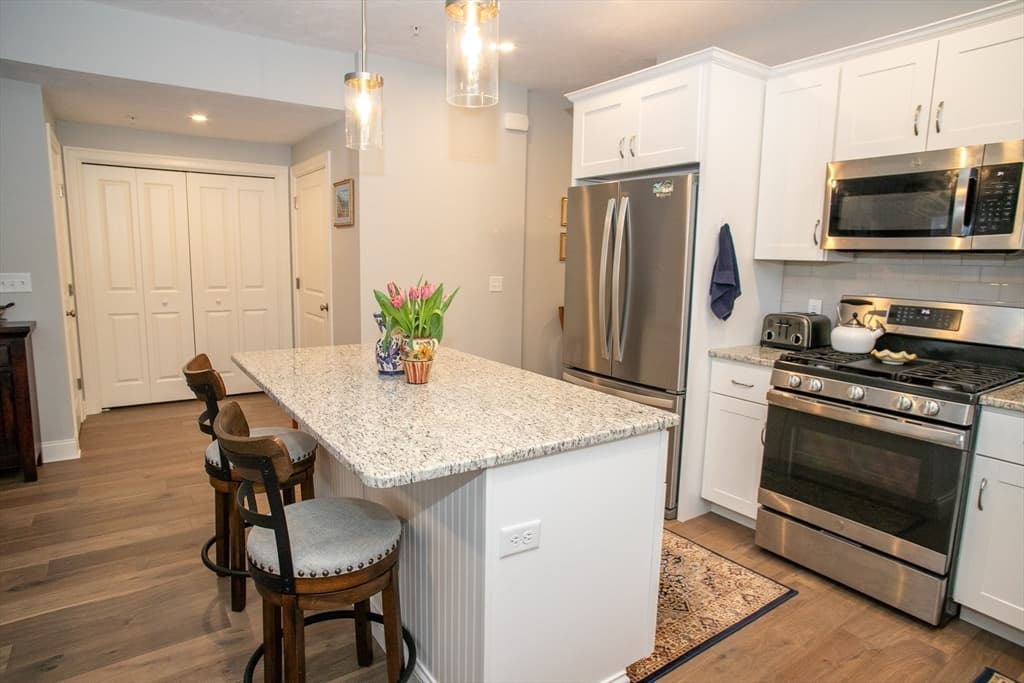 705 Southwood Ln #705 photo 2