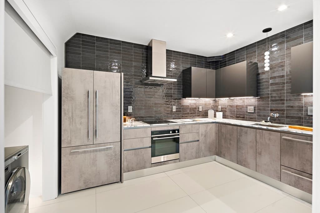 456 Belmont Street #19 photo 5