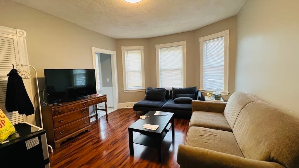60 Fiske St #2 photo 3