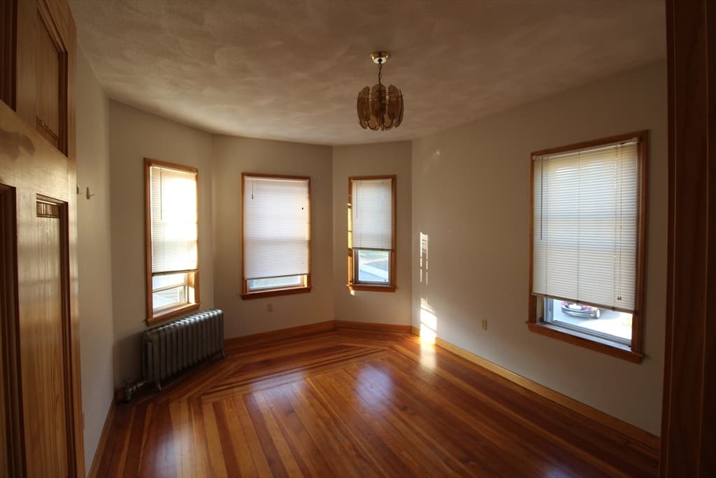 20 Winthrop #1 photo 3