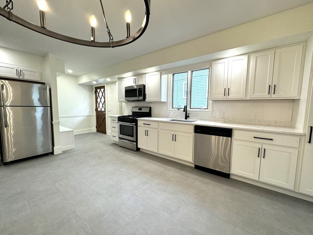 32 Bigelow St. #1