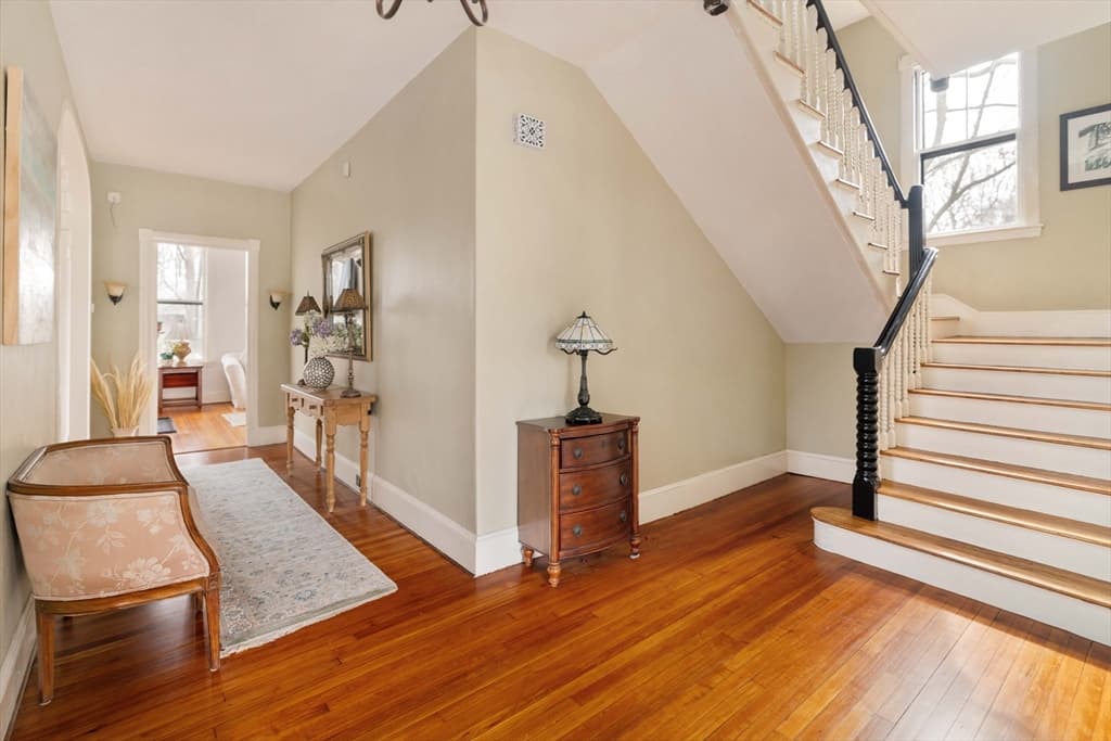 247 Fisher Avenue photo 2