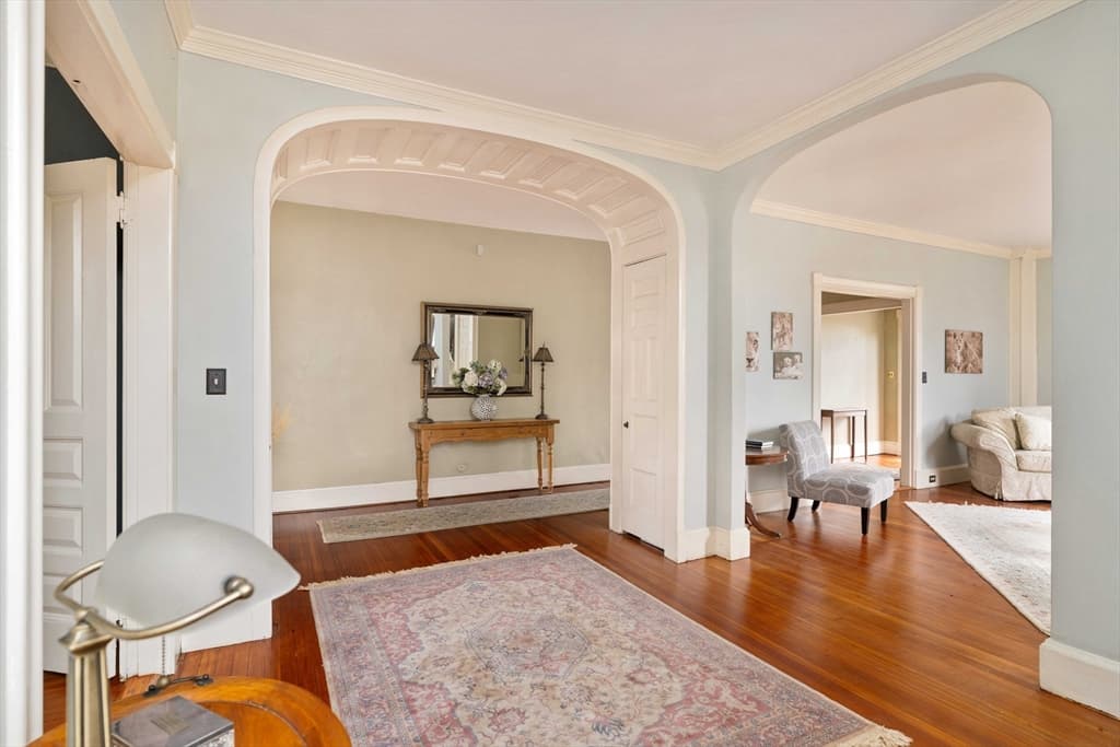 247 Fisher Avenue photo 5