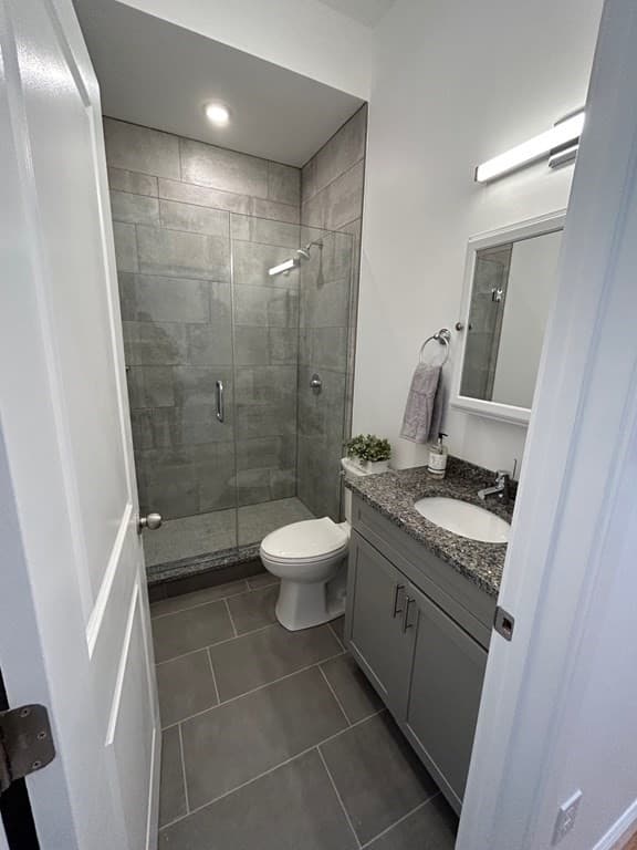 52 Washington #405 photo 3