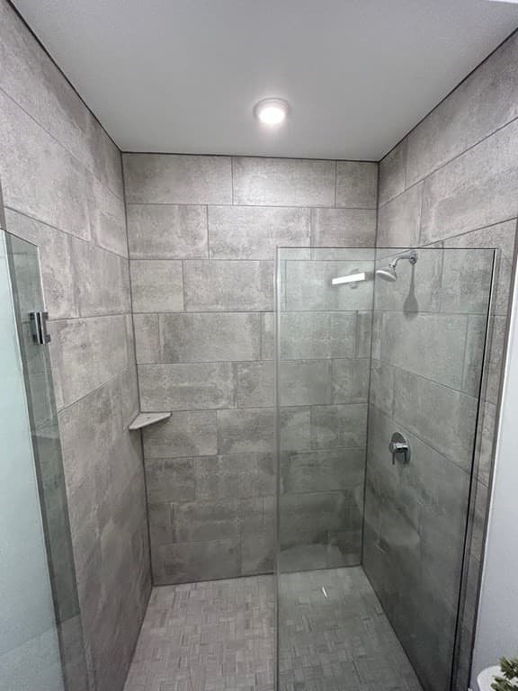 52 Washington #405 photo 5