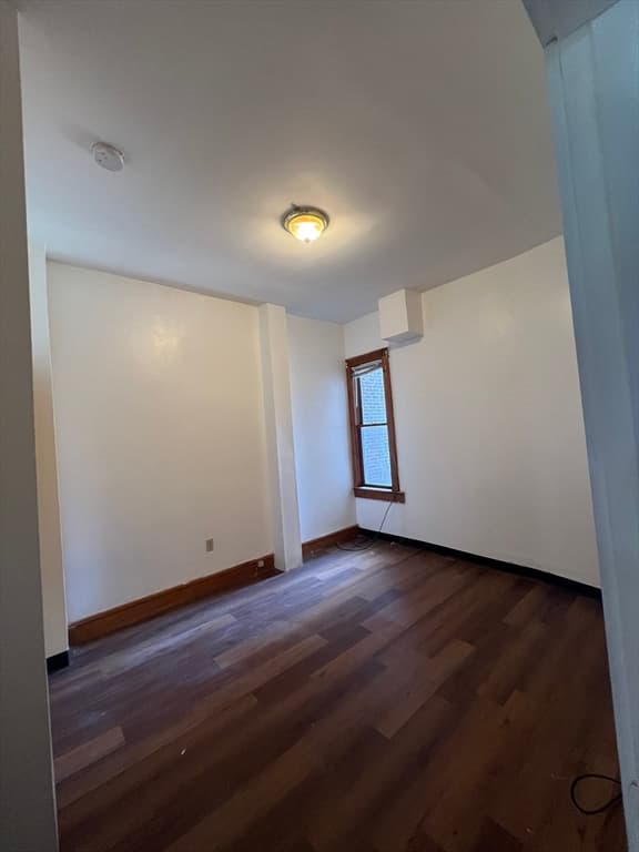 116 Brook Ave photo 5