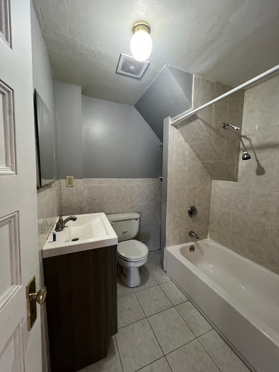 116 Brook Ave photo 4
