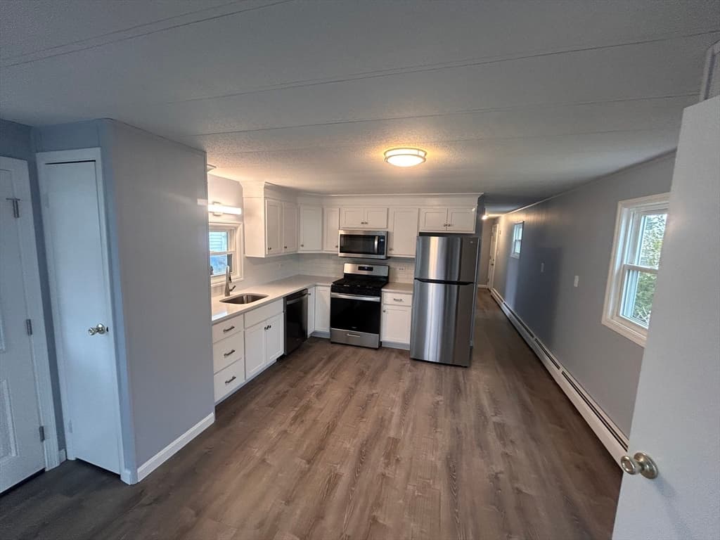 16 Lydia Drive photo 3