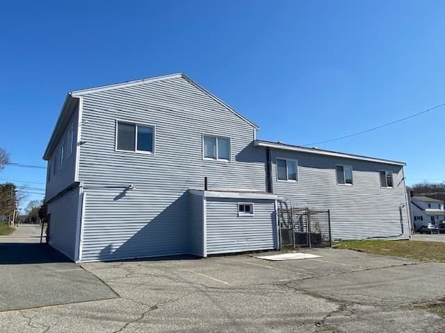310-312 Wilbur Aave photo 3