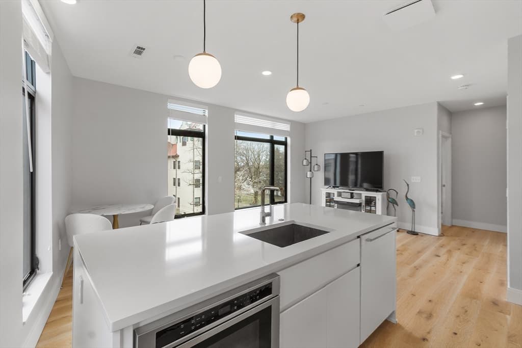 191 Washington St #624 photo 3