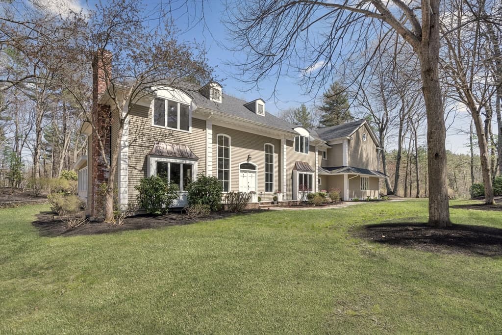 84 Phillips Rd