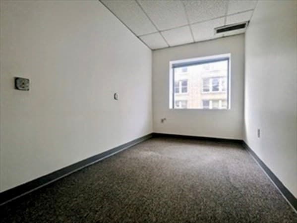 200 Lincoln St #404 photo 3
