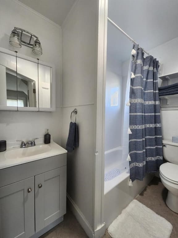 5 Blaine Ave #2 photo 3