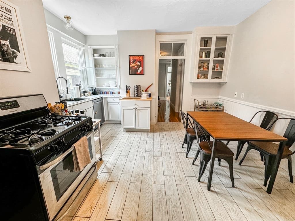 35 Essex St #1 photo 5