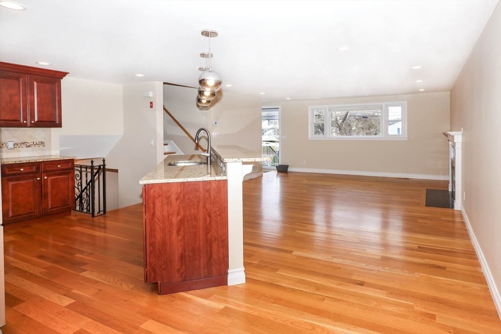 48 Graymore Rd #0 photo 4