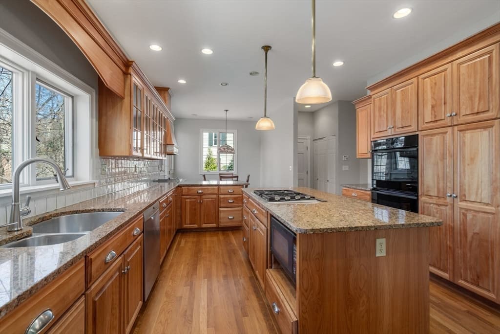 155 Waban Ave photo 5
