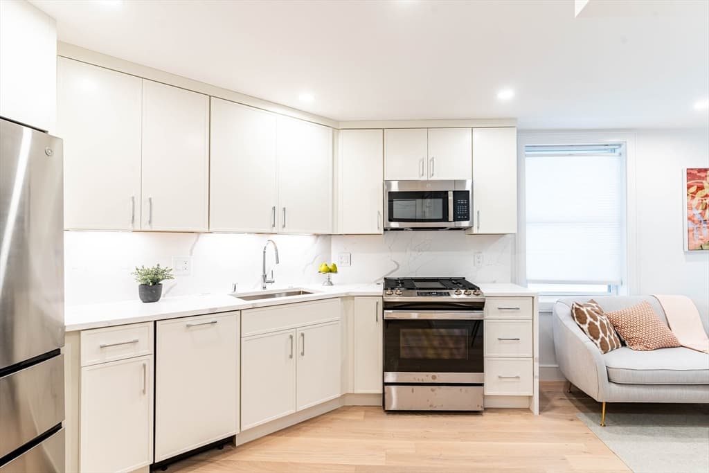 106 Webster #101