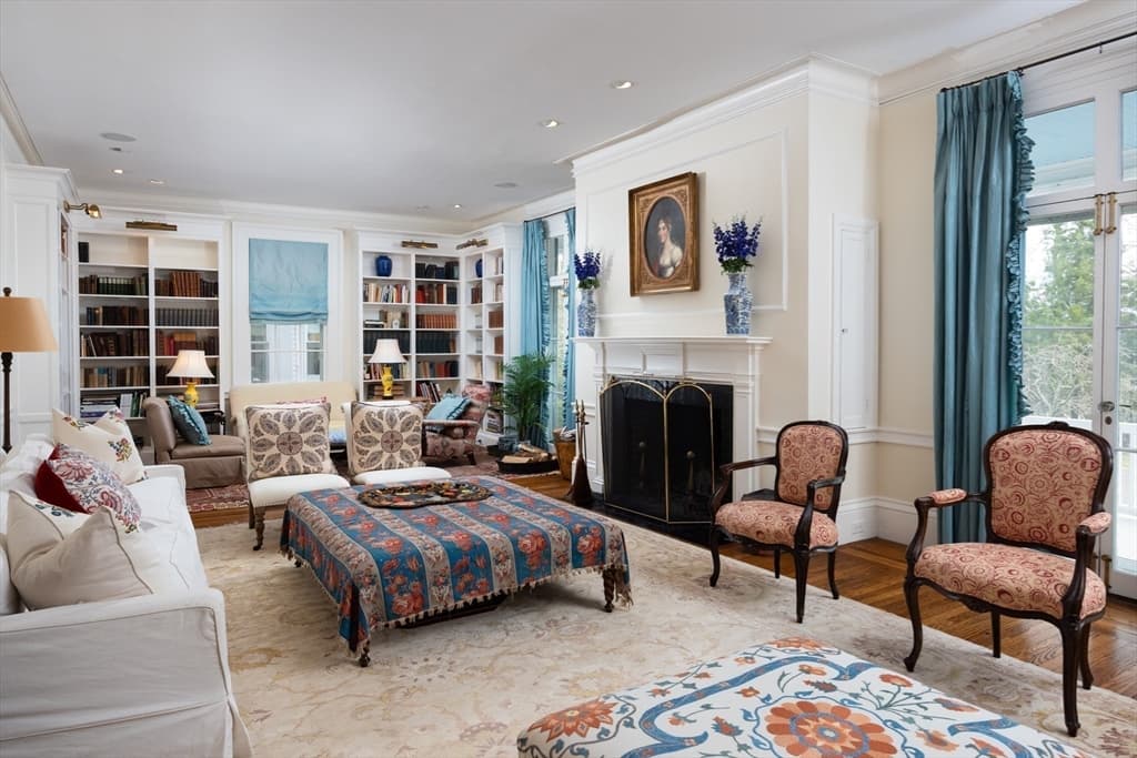 371 Walnut Street photo 5
