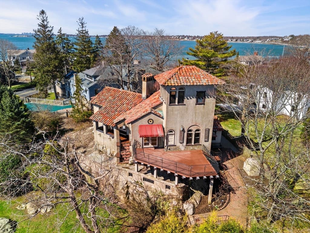 246 Ocean Avenue photo 2