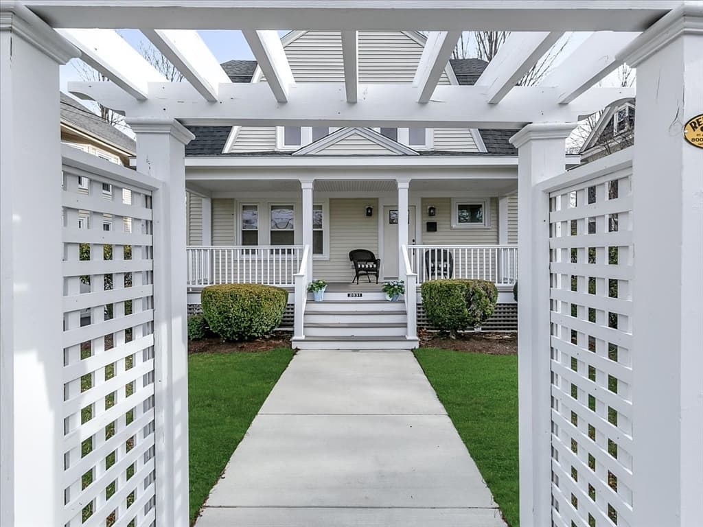2031 Commonwealth Ave. photo 5