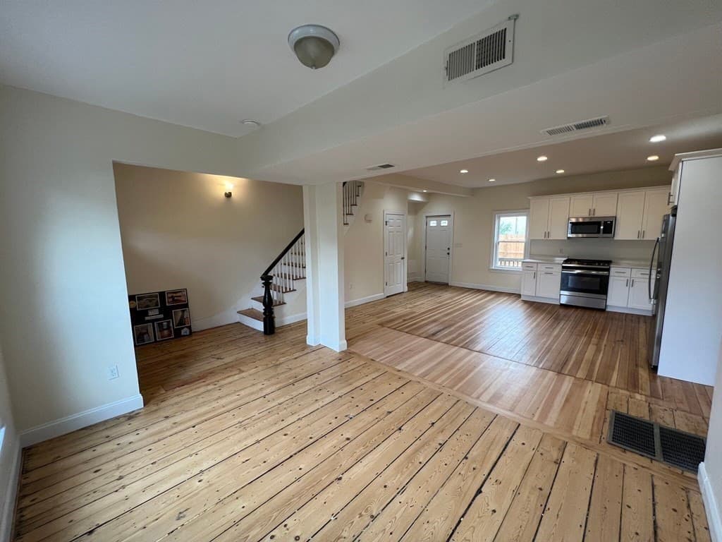 14 Humboldt Pl #1 photo 2