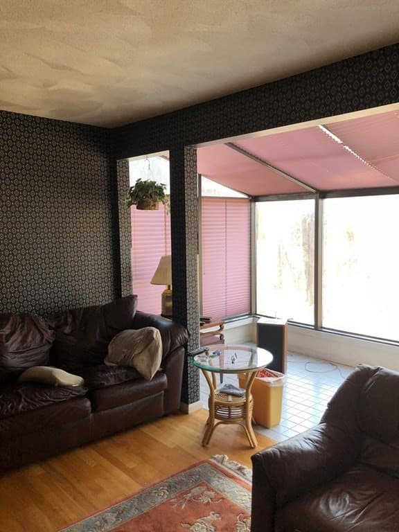 551 Winter St photo 2