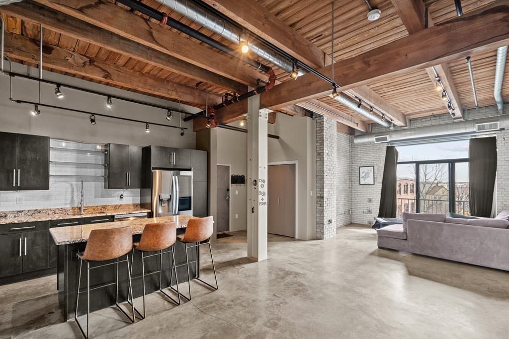 43 Charlton #401