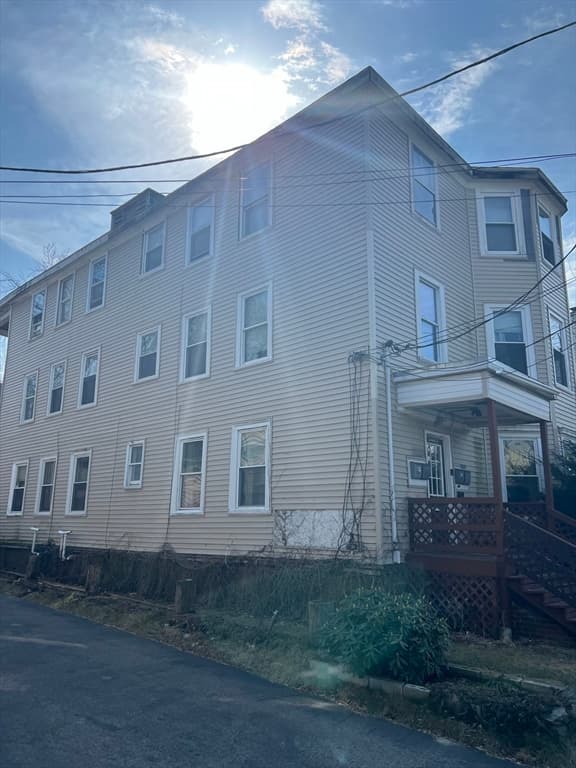 44 Essex Street