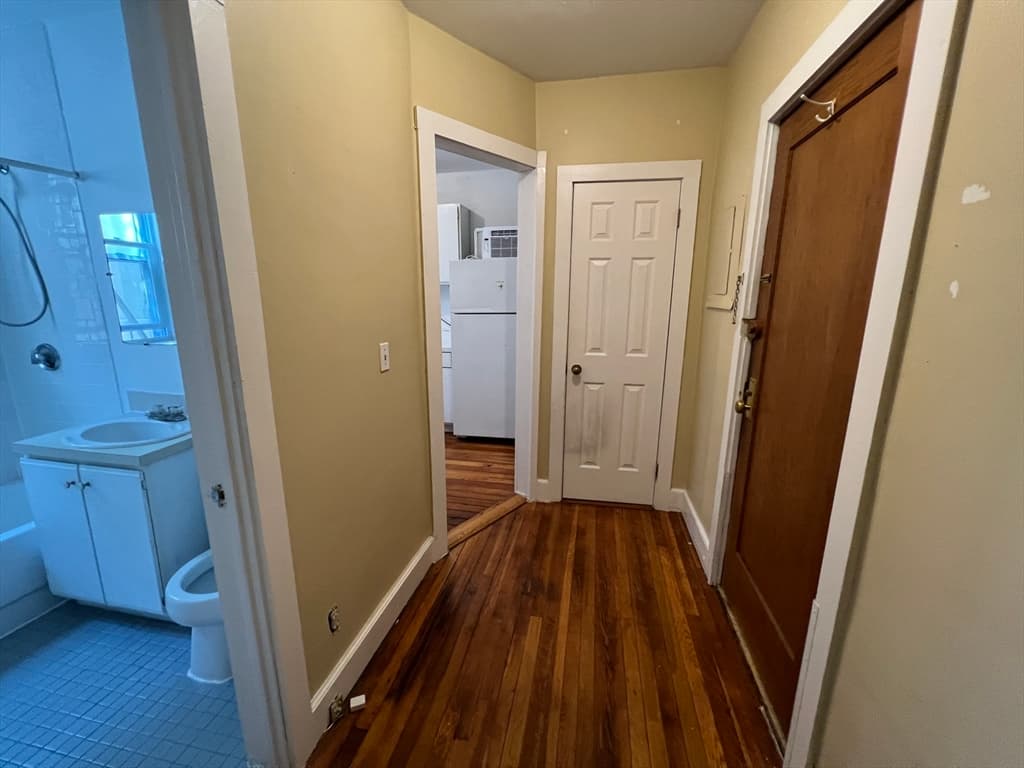84 Gordon Street #205 photo 3