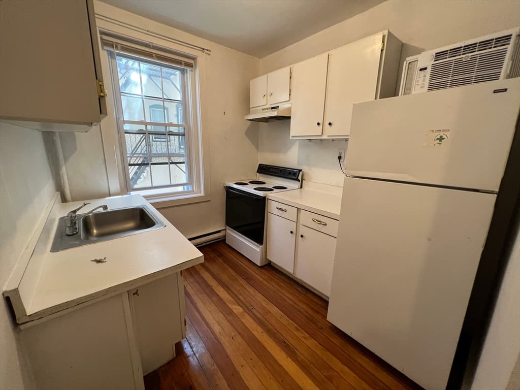 84 Gordon Street #205 photo 5