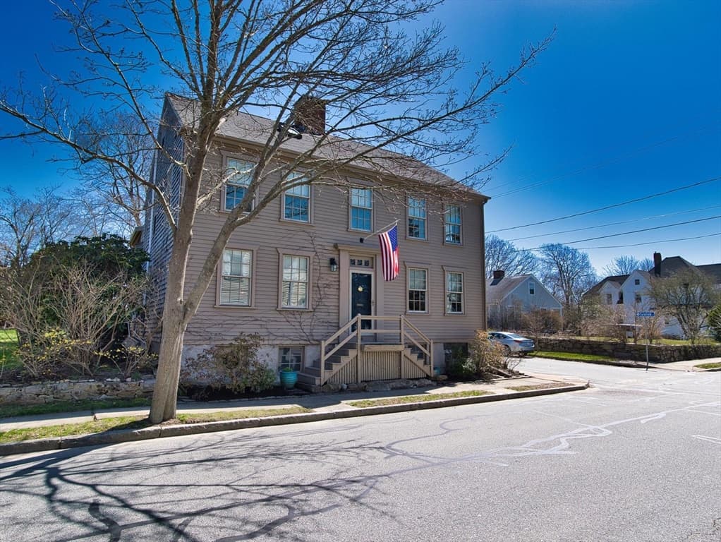 69 Fort St photo 4