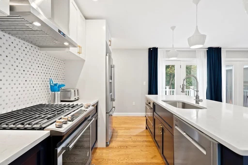 63 Perrin St #2 photo 3