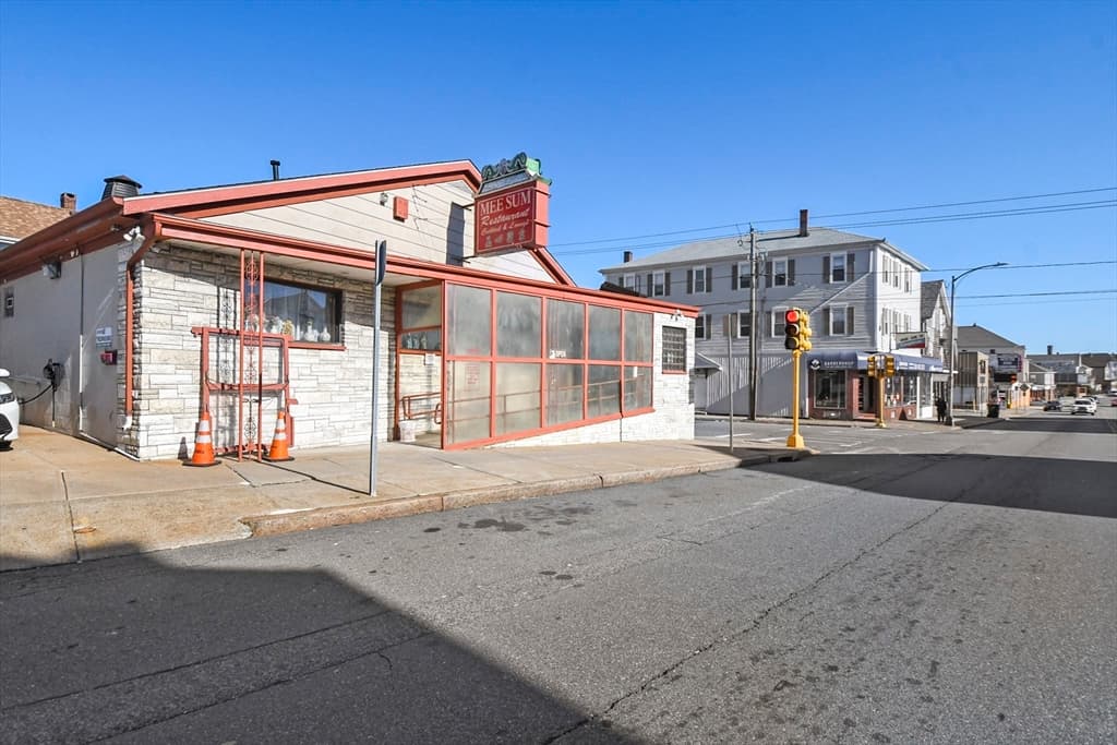 1819 South Main St photo 2
