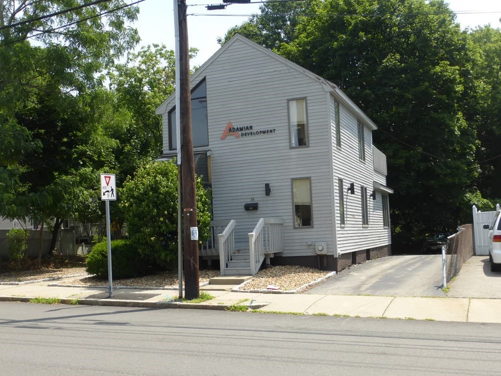 29 Mill St