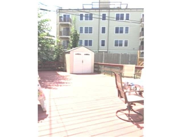 37 Jenkins St photo 3