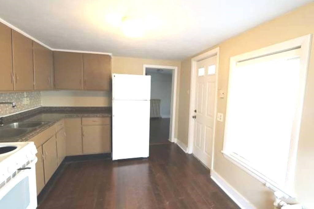 37 Jenkins St photo 5