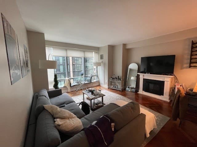 1 Avery St #11E photo 3