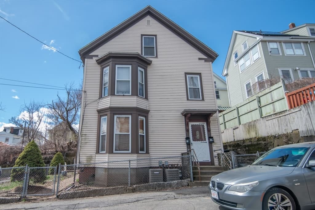 70 Jackson St