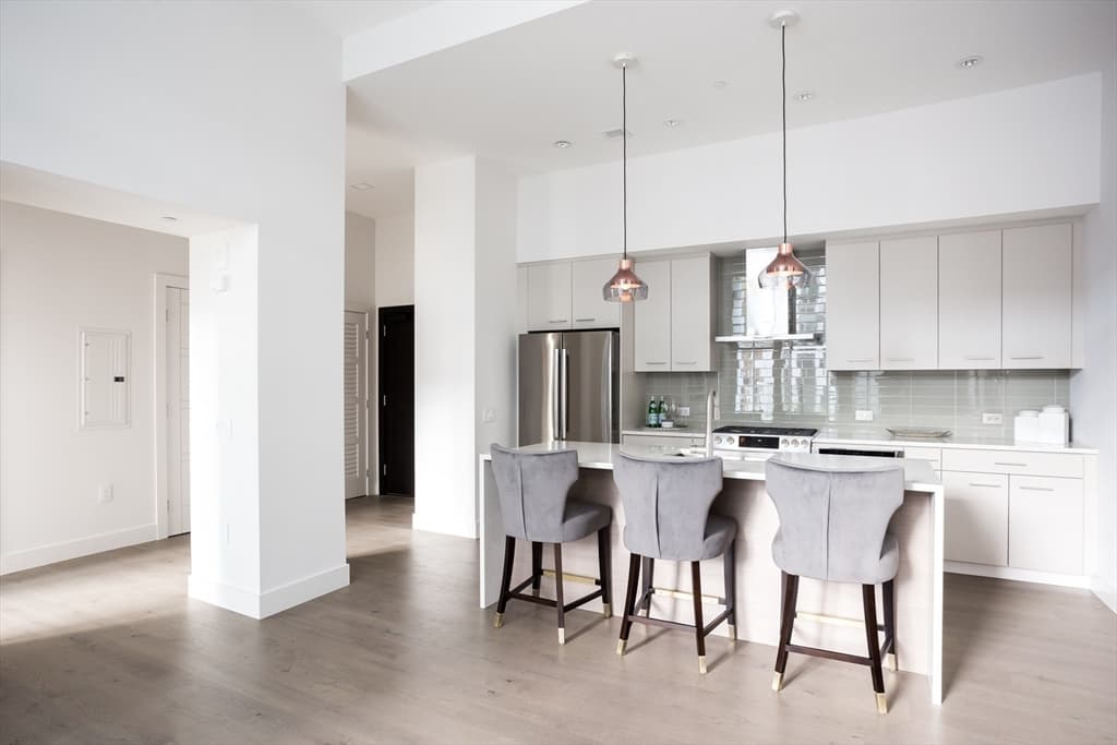 40 Traveler St #113 photo 3