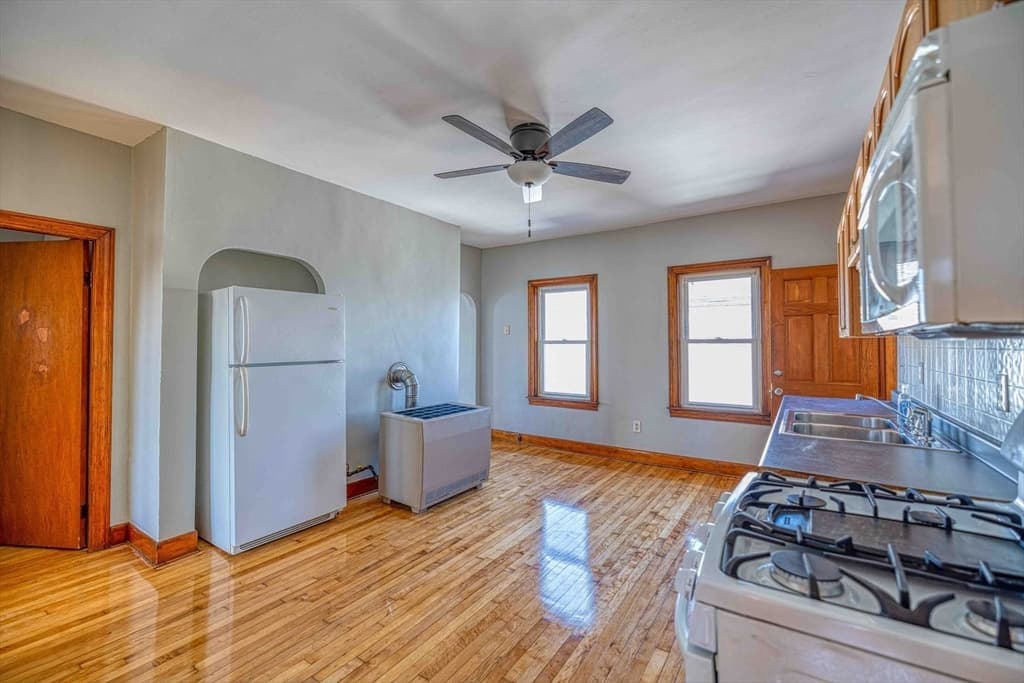 425 Anthony St #3 photo 5