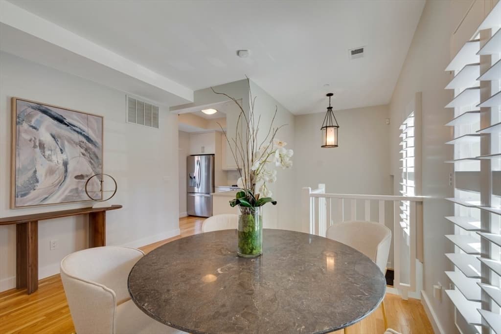 242 Shawmut Ave #1B photo 4
