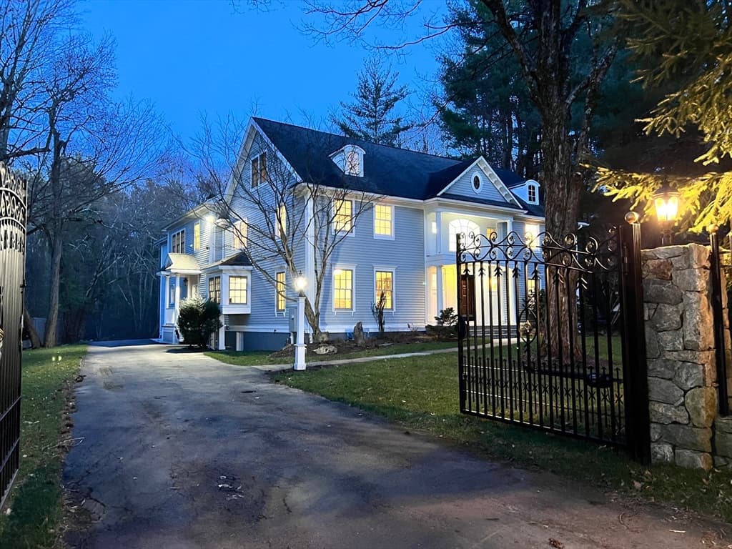 302 Grove Street photo 2