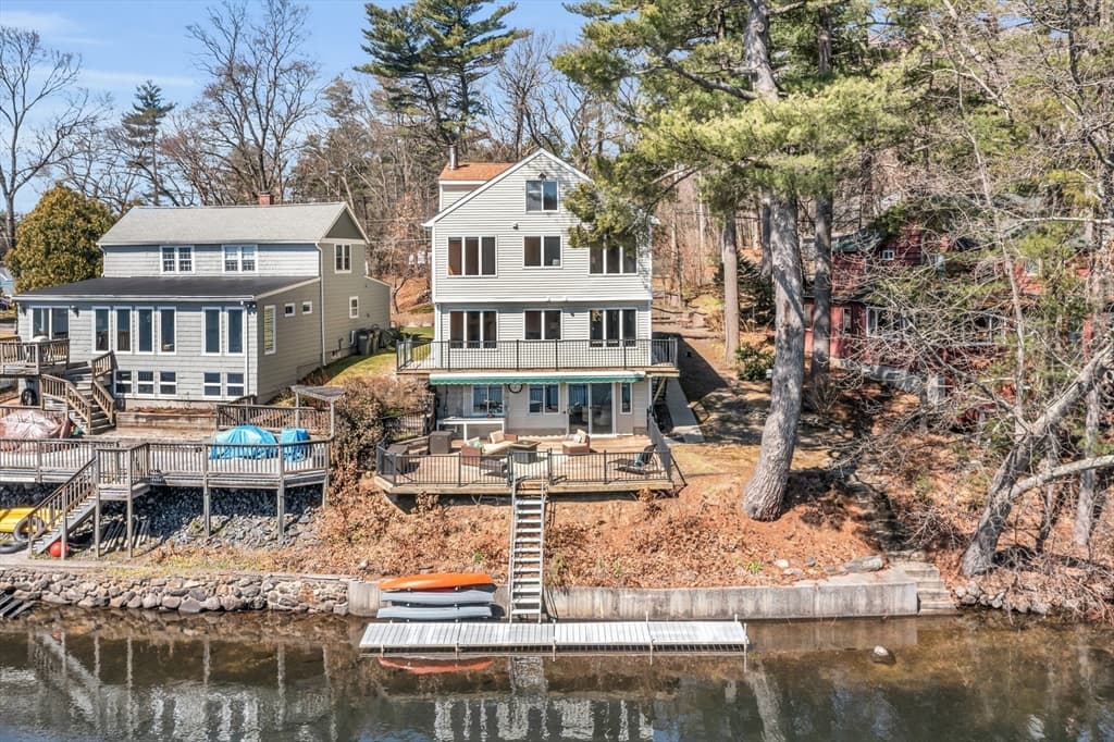 60 Pine Point Road
