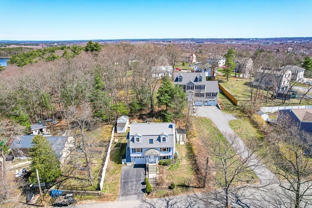 8 Waite Ave photo 4