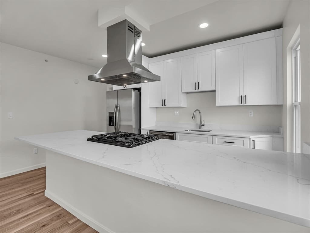 12 Alpine St #3 photo 3