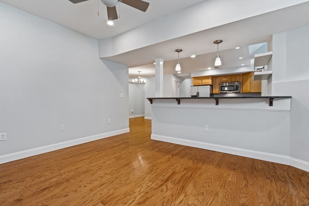 15 Strathmore Rd #A photo 5